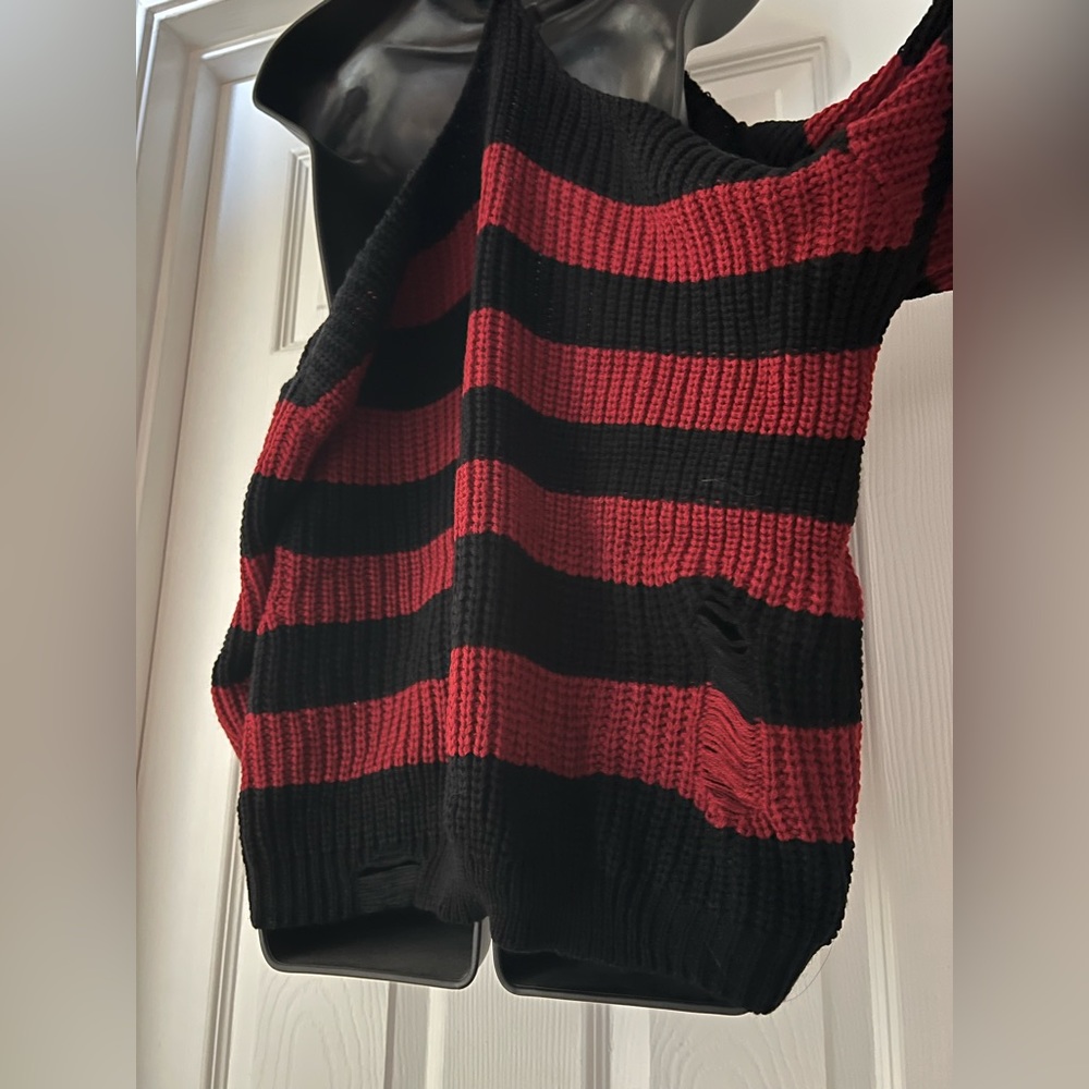 Cold Shoulder Distressed Striped Long Sleeve Sweater - Shein Curve - Picture 10 of 10